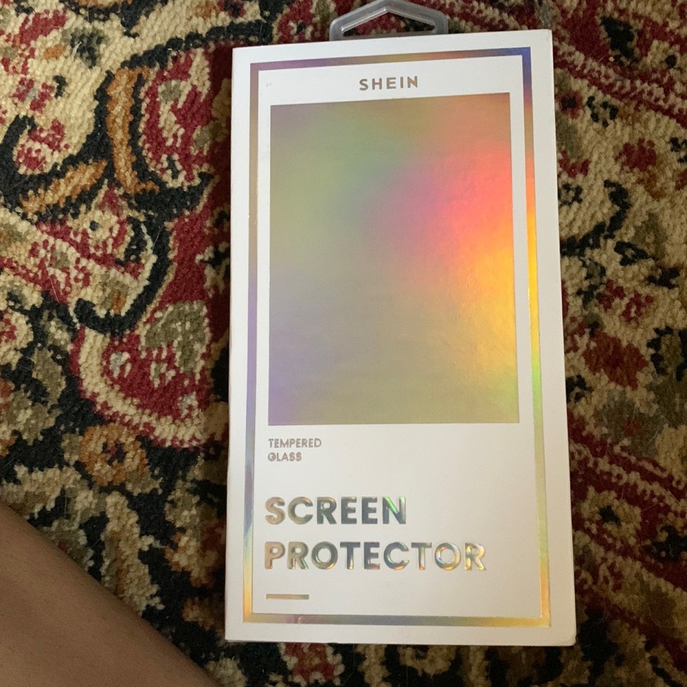 iPhone 13 privacy screen protector